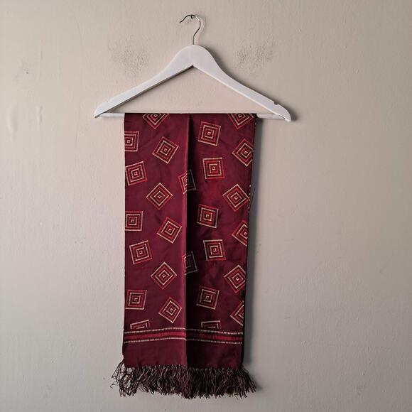 Mens Burgundy & Tan Geometric Rectangular Neck Scarf wFringes - Size 11" X 45" - Picture 6 of 11